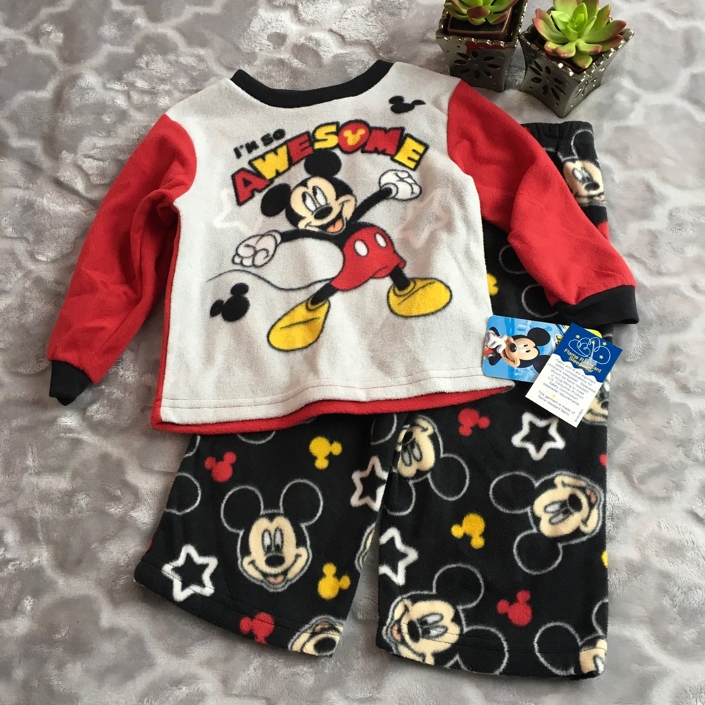 Disney Boys Size 2T Mickey Mouse Fleece Pajama Set